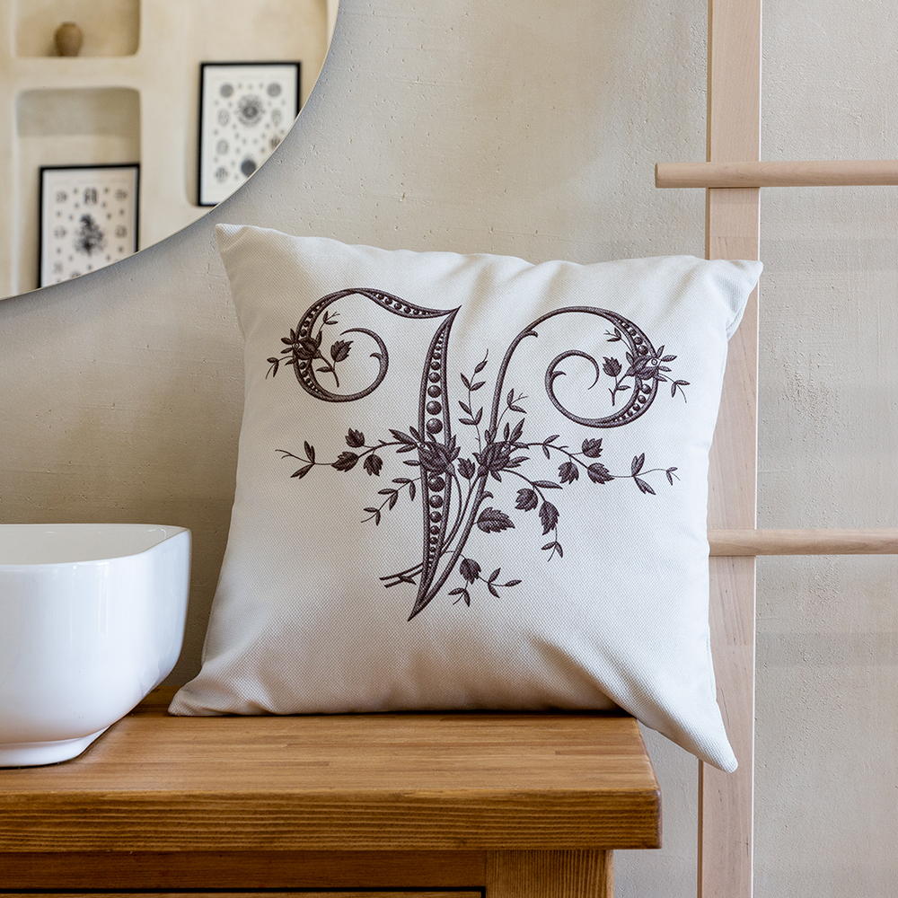 21080561 Арт-подушка «Монограмма буквы V» Object Desire Азбука мечты  - Вид №4