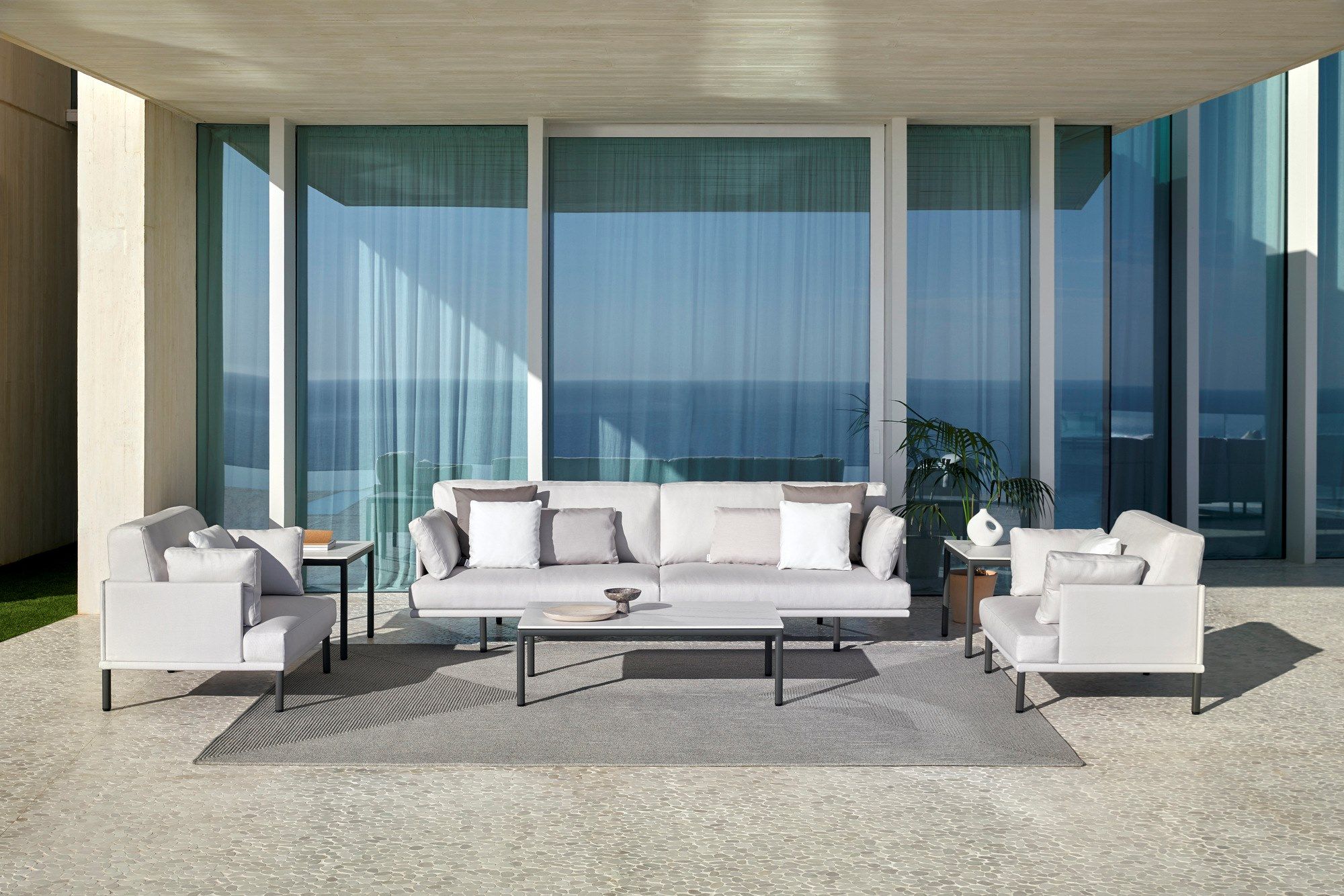 Алюминиевый квадратный садовый журнальный столик с керамической столешницей POINT Long Island ARCH-00047276 - Вид №3