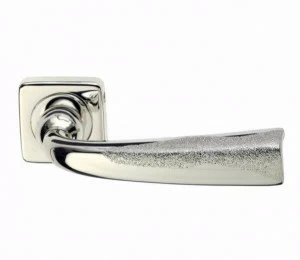 Pasini Ручка из латуни на розетке Duke 3751