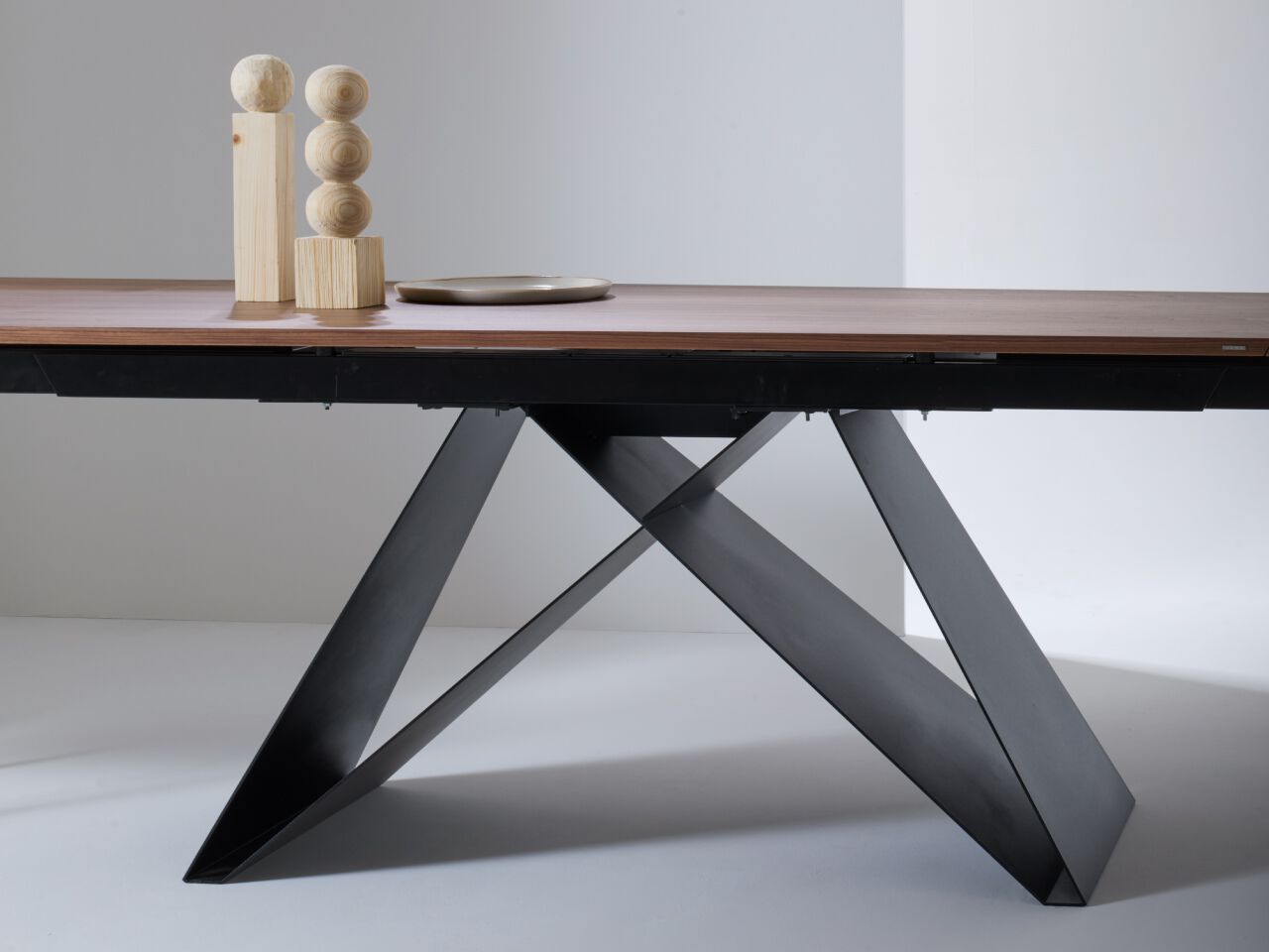 Выдвижной деревянный стол со скульптурным основанием Julia Italia ATLANTIS ARCH-00140387 - Вид №3