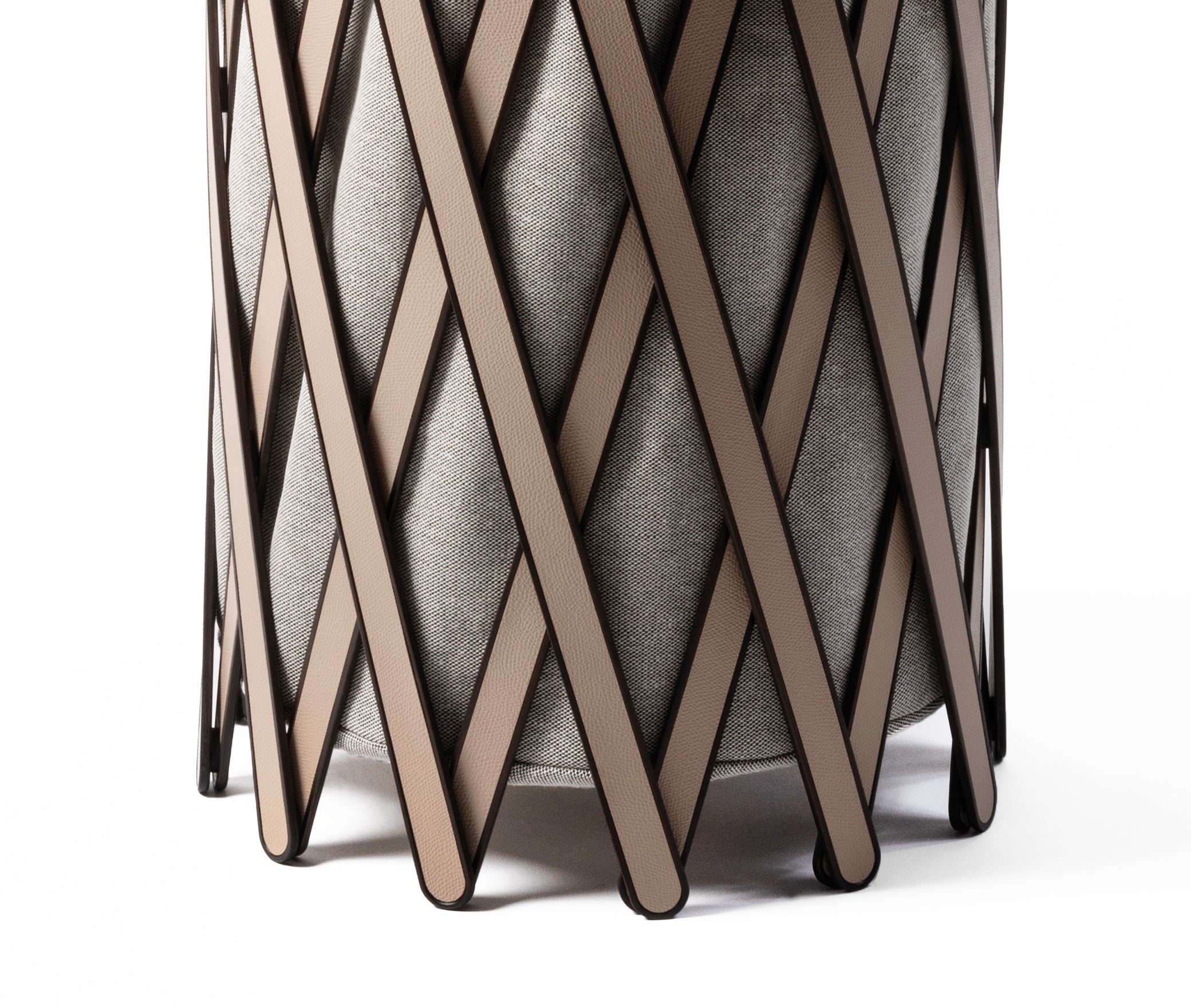 Корзина для белья Safari - Ø 37XH76 см / зернистая кожа серо-серого цвета Pinetti 00.1505.029.048 - Вид №1