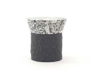 Круглый деревянный журнальный столик