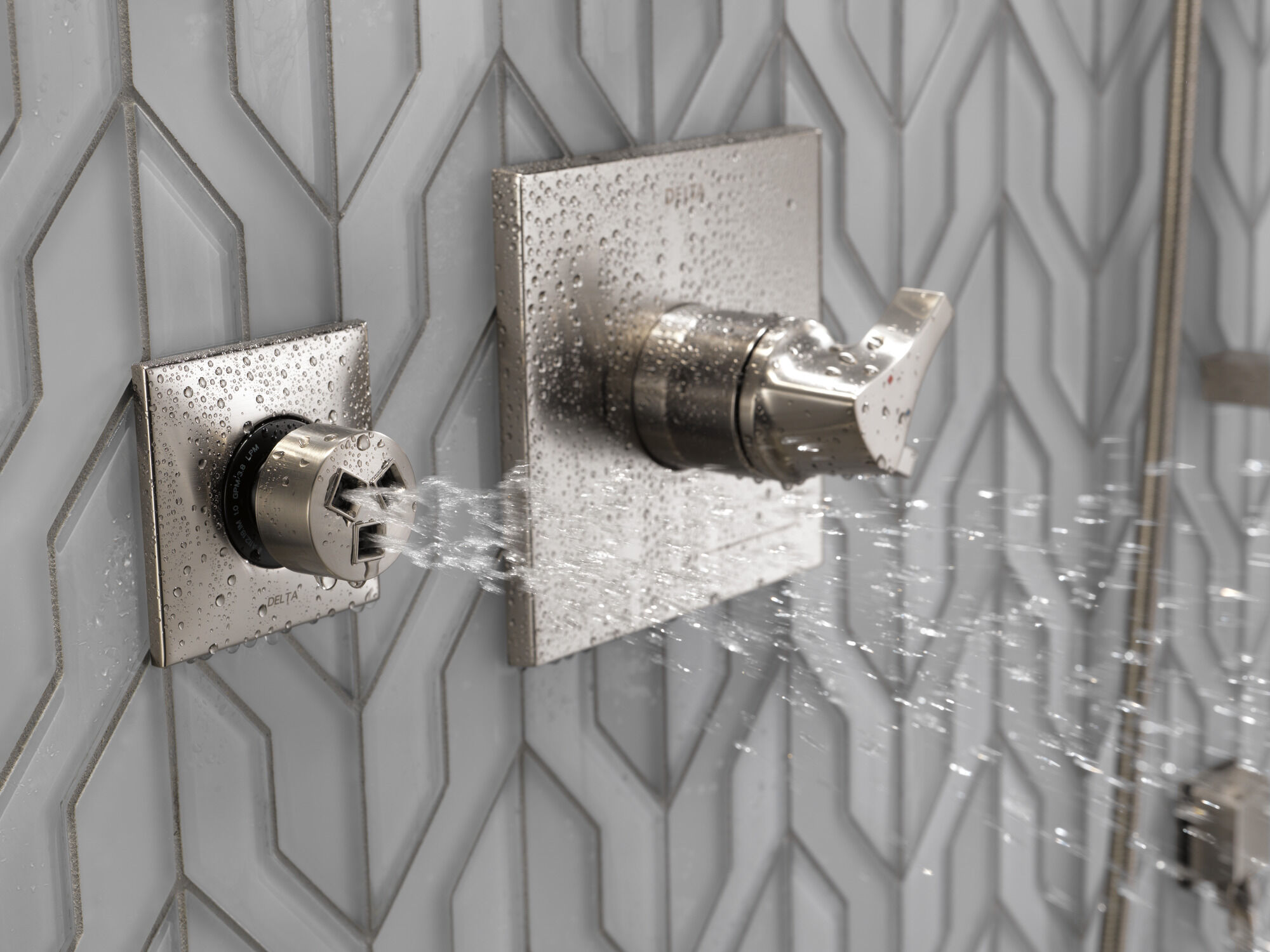 Квадратный спрей для тела HydraChoice® Square Body Spray Trim Delta Faucet T50210-SS - Вид №34