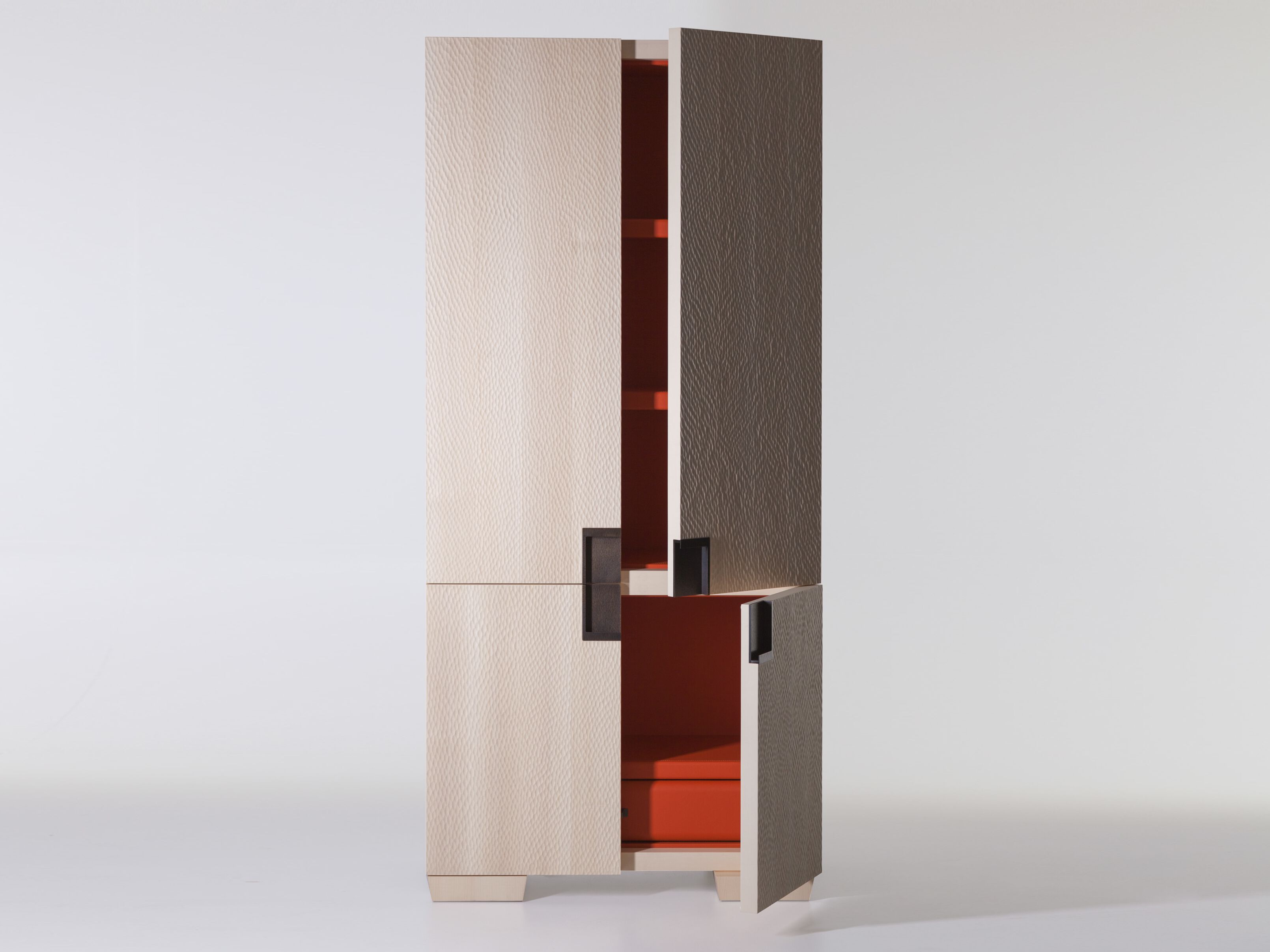 Деревянный шкаф с распашными дверцами Lorenzo Tondelli Dogon ARCH-00084936