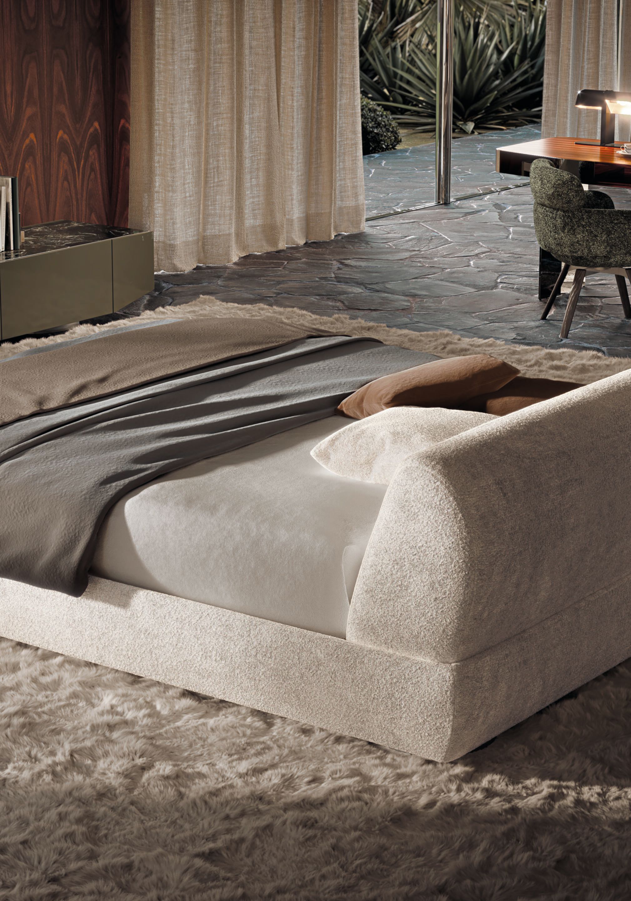 Двуспальная мягкая кровать из ткани Minotti Supermoon ARCH-00114530 - Вид №4