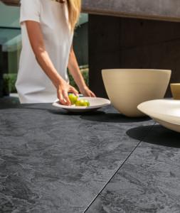 Квадратный садовый стол