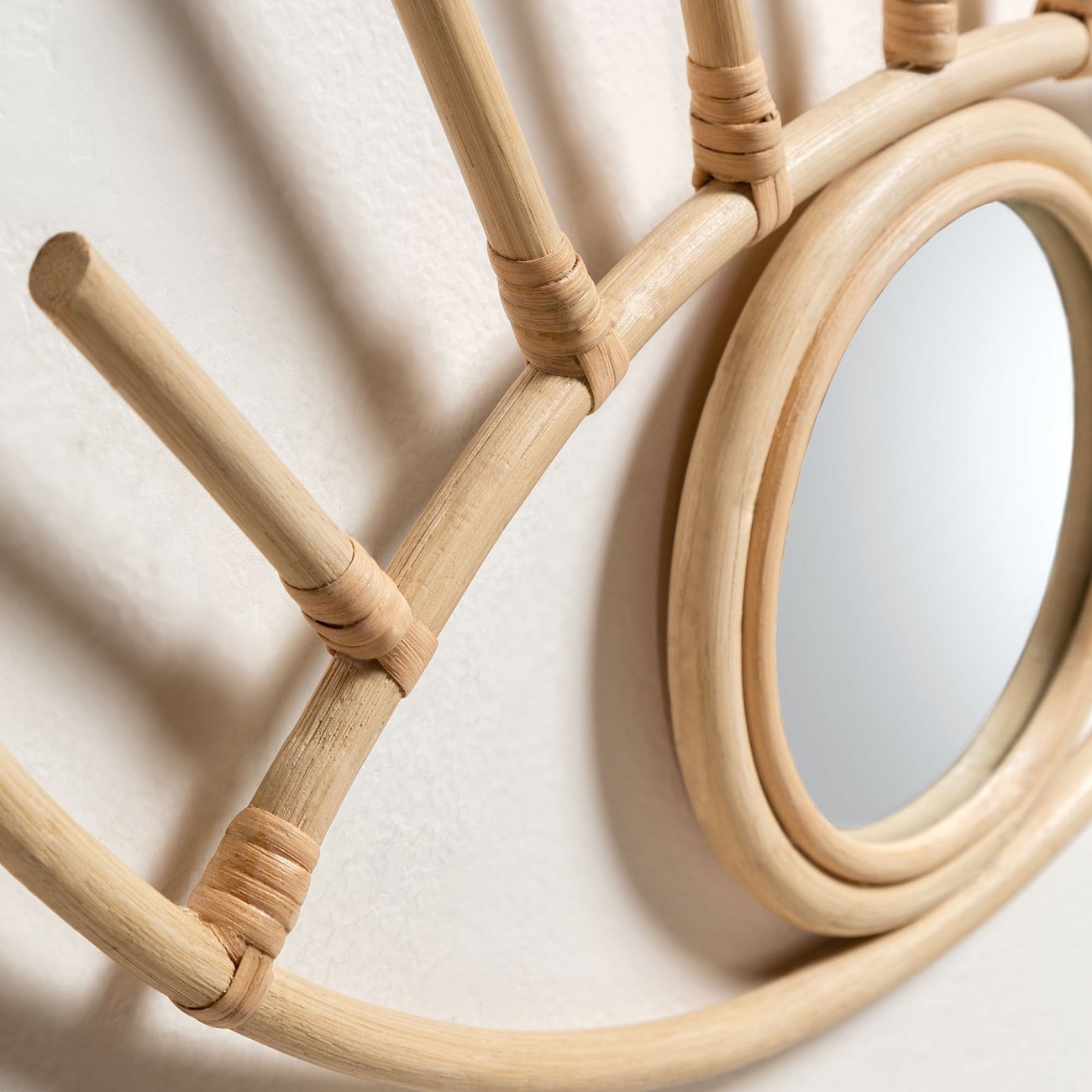 Зеркало в виде глаза настенное золотое Maela от La Forma LA FORMA MAELA 342902  - Вид №1