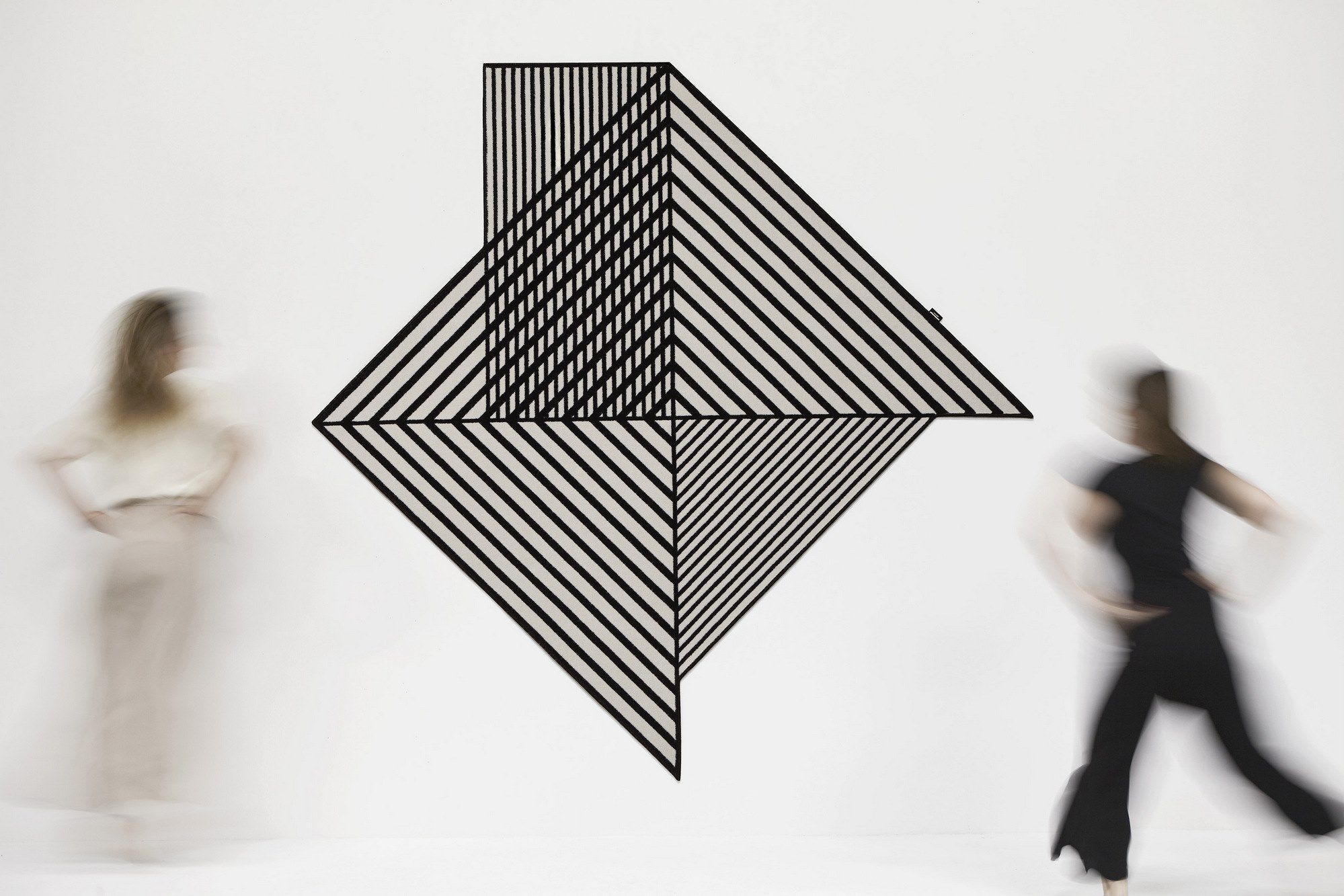 Полосатый бархатный ковер Antoniolupi Tramato ARCH-00111351 - Вид №4