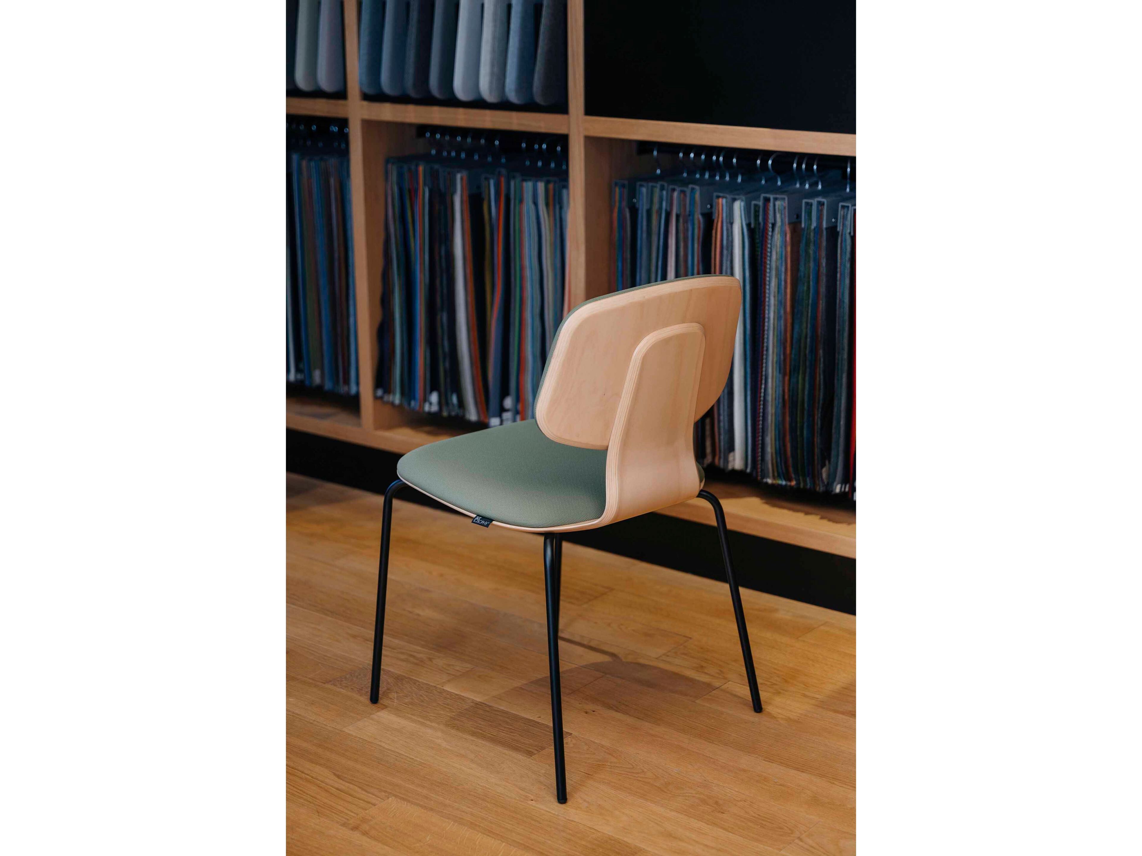 Стул из бука и металла SITLOSOPHY® Jay ARCH-00010063 - Вид №1