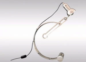 Woka Lamps Vienna Регулируемая настольная лампа из латуни