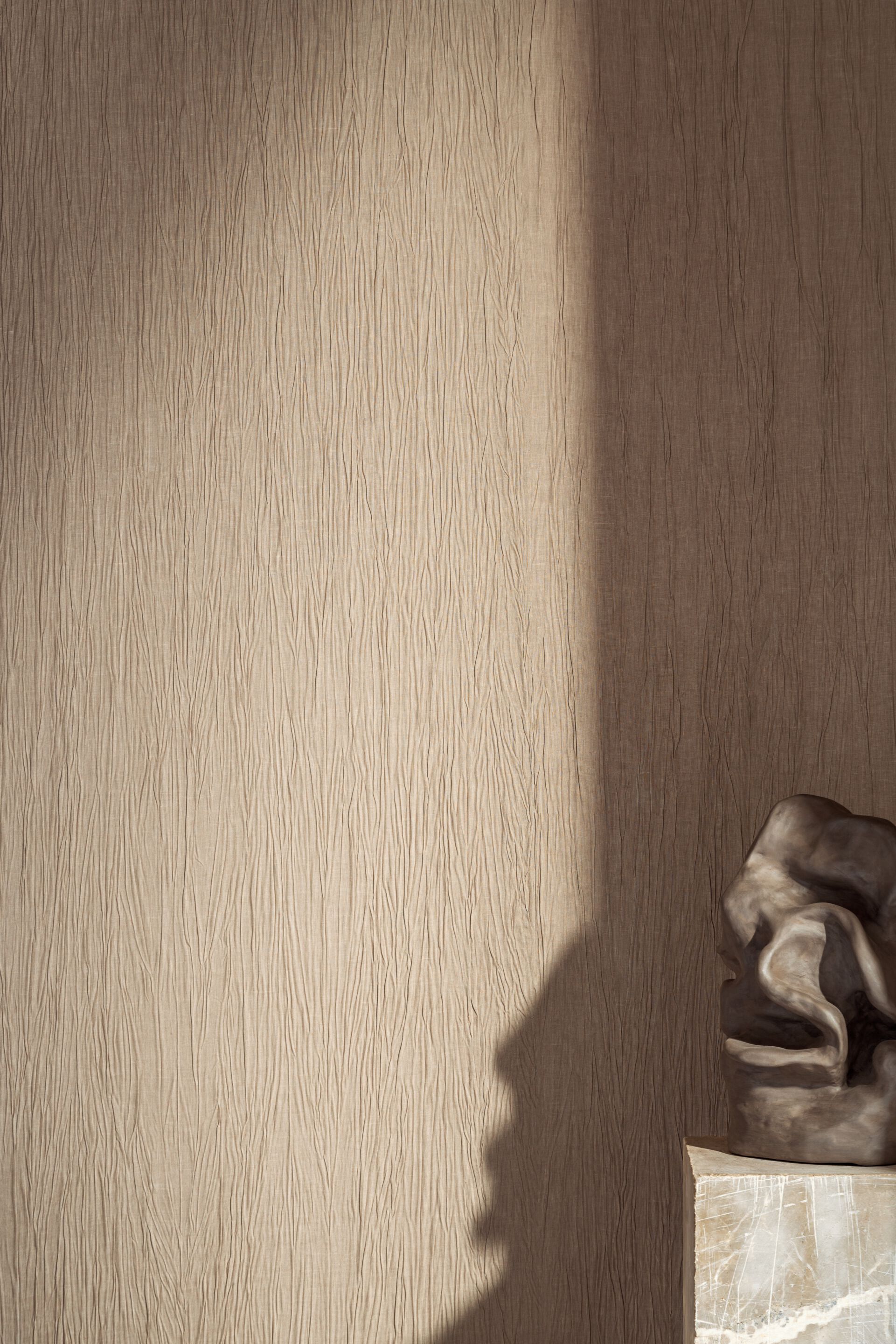 Льняная огнестойкая однотонная ткань Élitis Lin Plâtré ARCH-00092537 - Вид №3