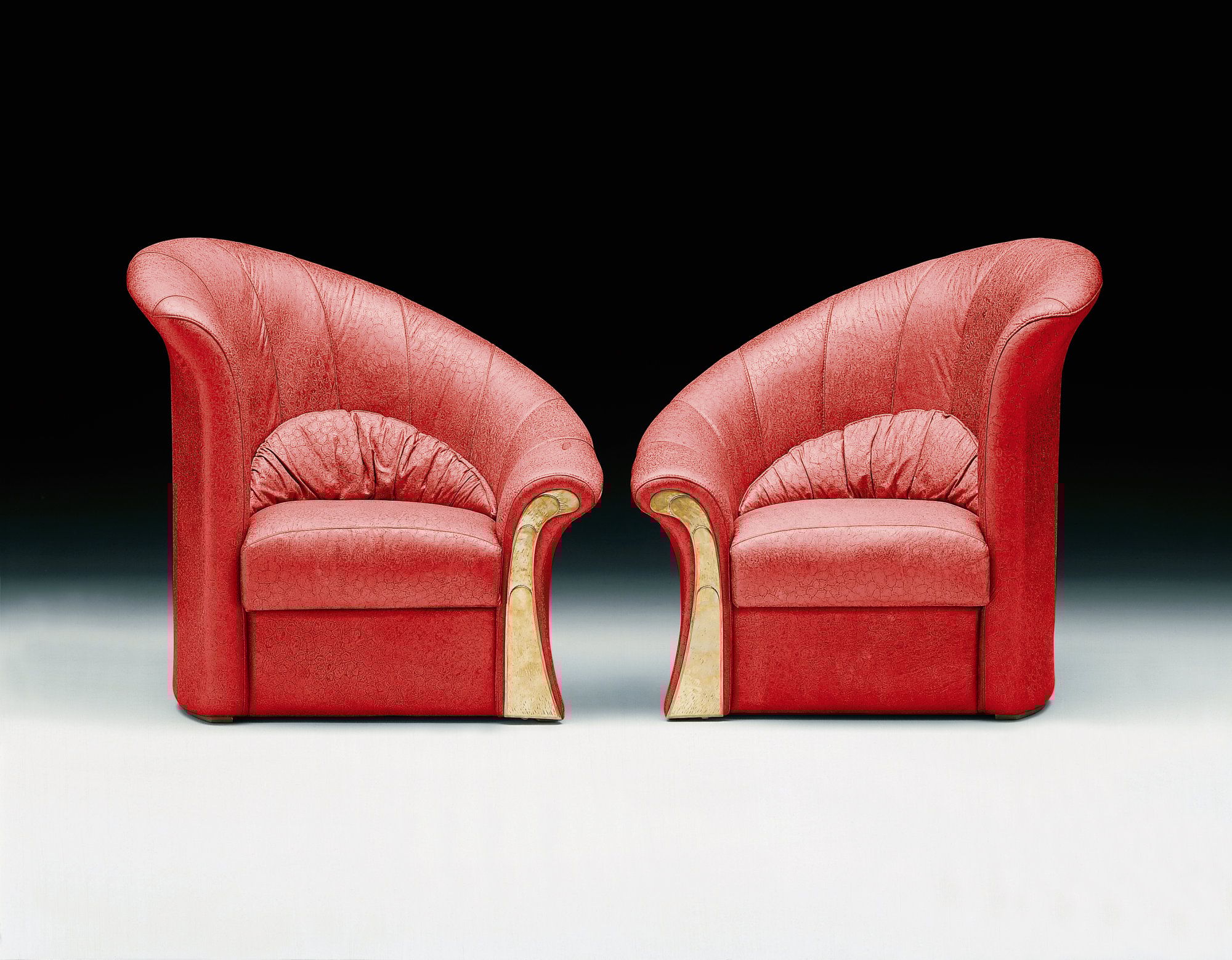 Кожаное кресло с подлокотниками Mirabili Mirabili Arte D'Abitare ARCH-00067629