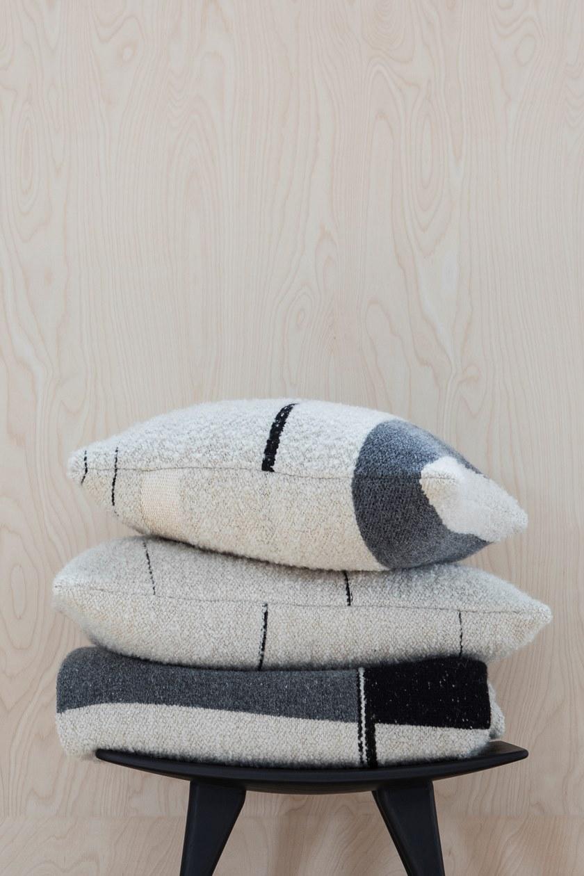 Ethnicraft Подушка из ткани квадратная Refined layers 21034 - Вид №3