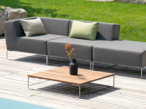 Квадратный низкий садовый журнальный столик из ясеня