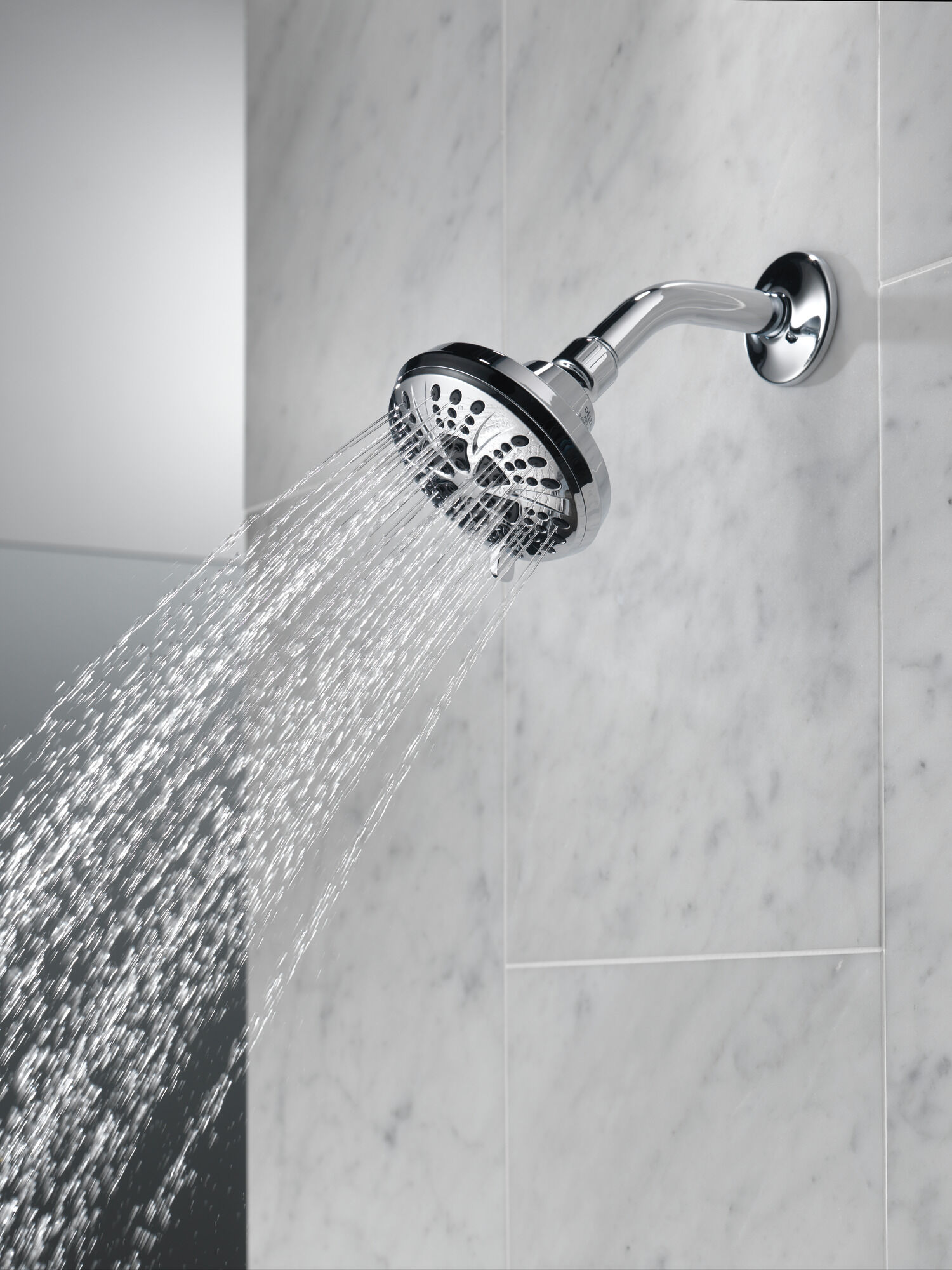 Душевая лейка 2,5 галлона в минуту с 6 настройками Delta Faucet 75661D - Вид №5