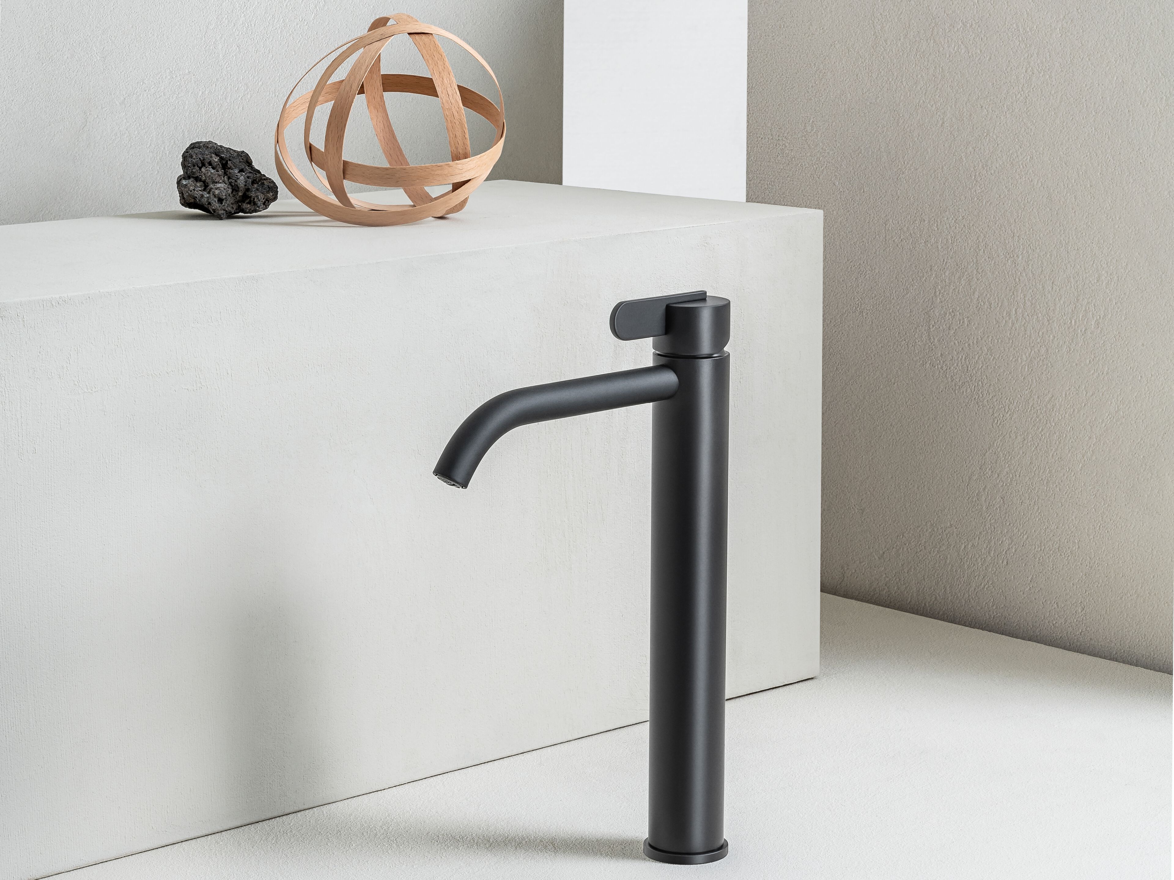 Однорычажный смеситель для раковины QD Magistro Lab Swing ARCH-00090919