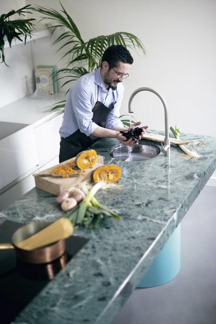 TM Italia Cucine Кухня на заказ в современном стиле с островом без ручек T45 sun-id-1417521 - Вид №1