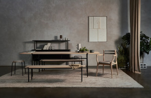 Прямоугольный обеденный стол из стали и дерева