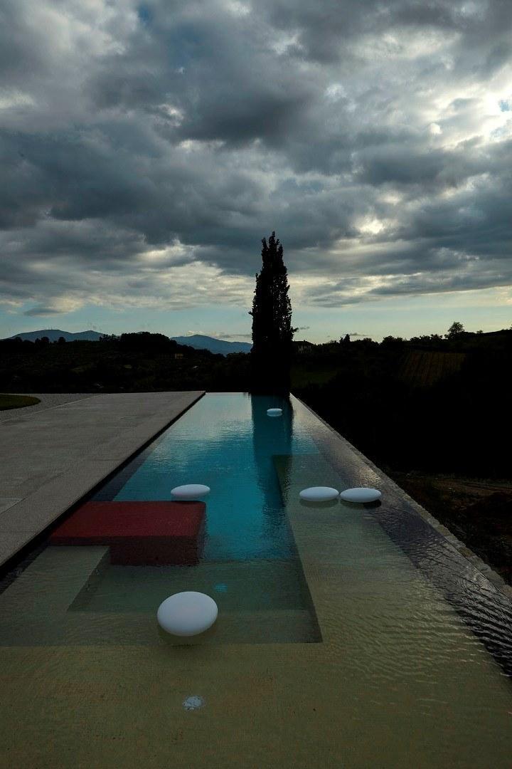 Martinelli Luce Напольный или плавающий полиэтиленовый светильник Gloulglou pol 822 - Вид №14