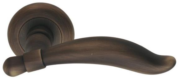 Pasini Ручка из латуни на розетке Kefrem 3221  - Вид №2