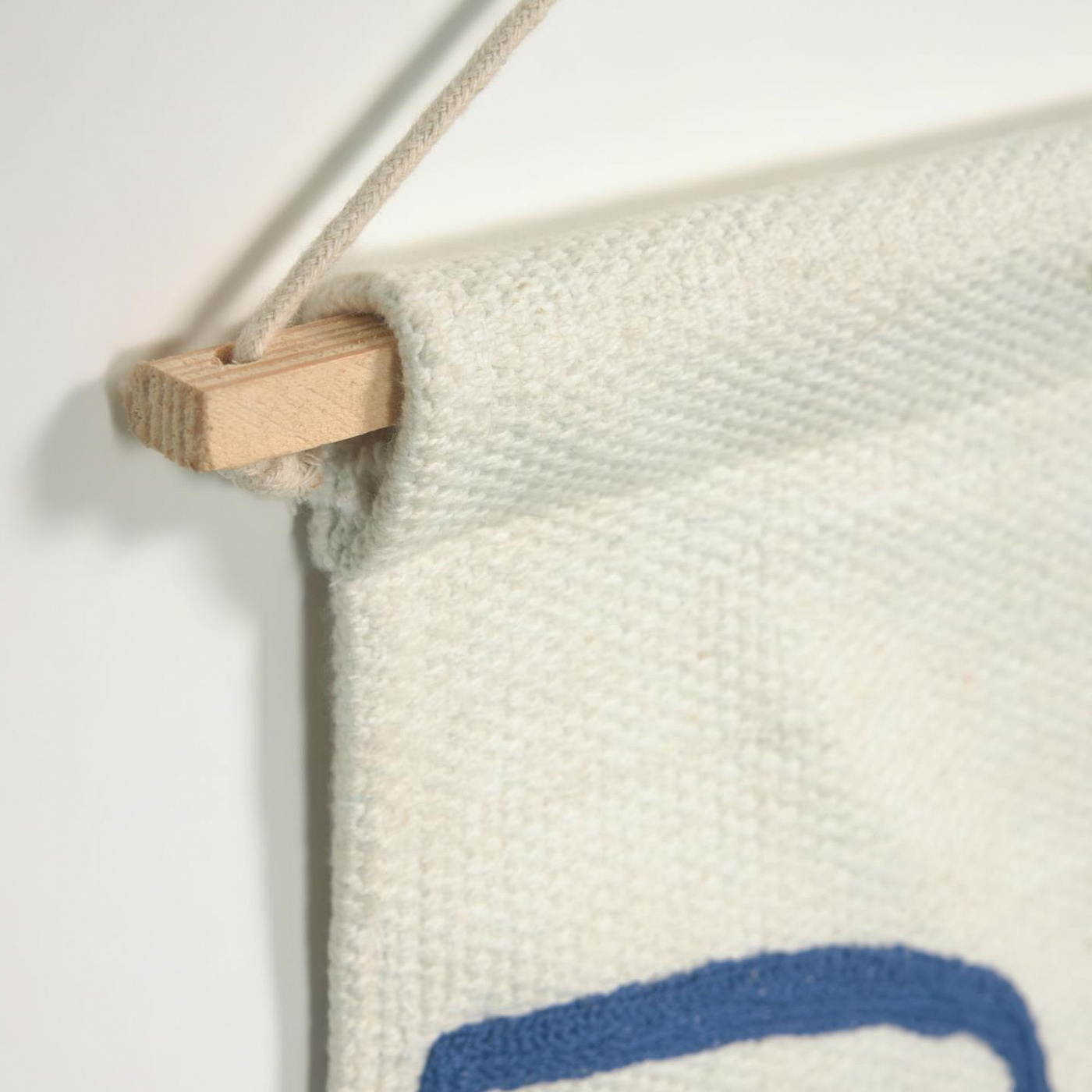 101288 Гобелен с синими фигурами 70 х 28 см La Forma Atal - Вид №1