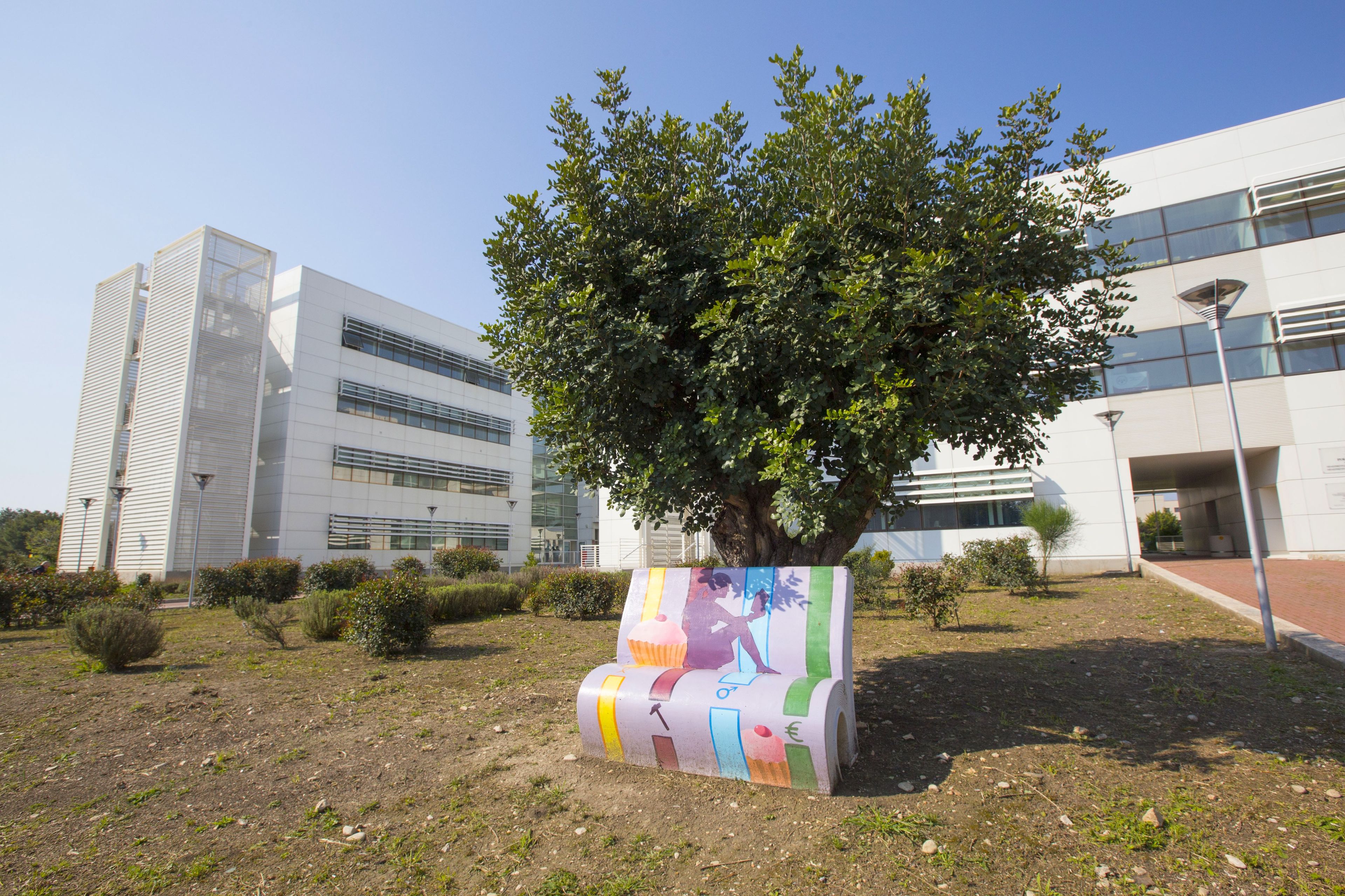 Скамья со спинкой Viscio Urban Design LETTERARIA ARCH-00011461 - Вид №1