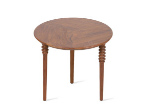 Круглый деревянный стол