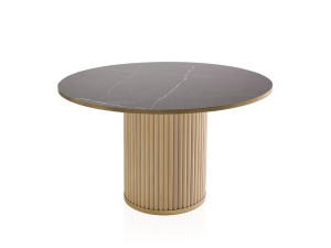 Круглый деревянный стол