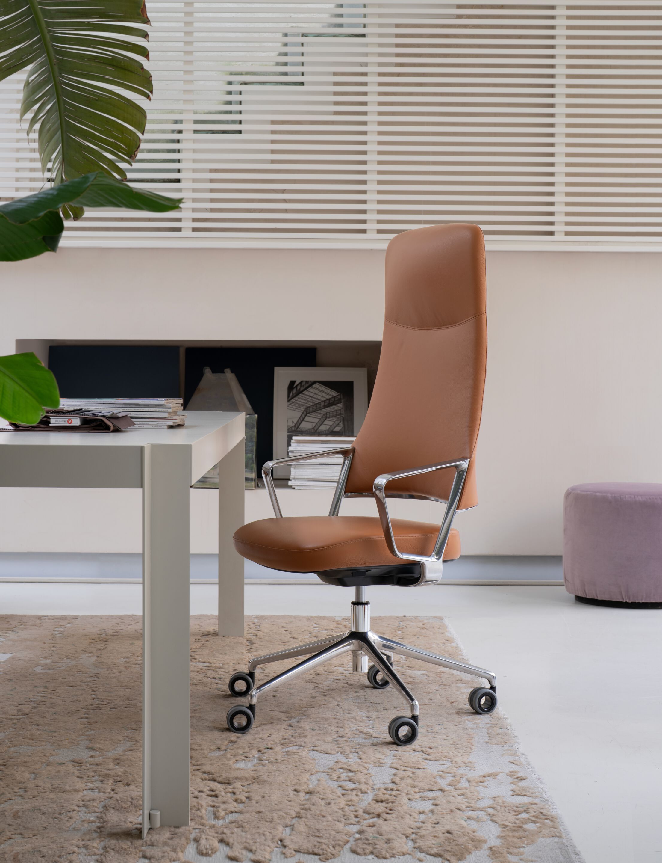 Кожаное вращающееся офисное кресло с высокой спинкой Quinti Sedute Aventador ARCH-00142700 - Вид №2