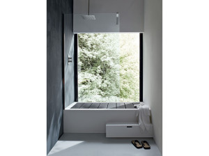 Ванна Corian со встроенным душем