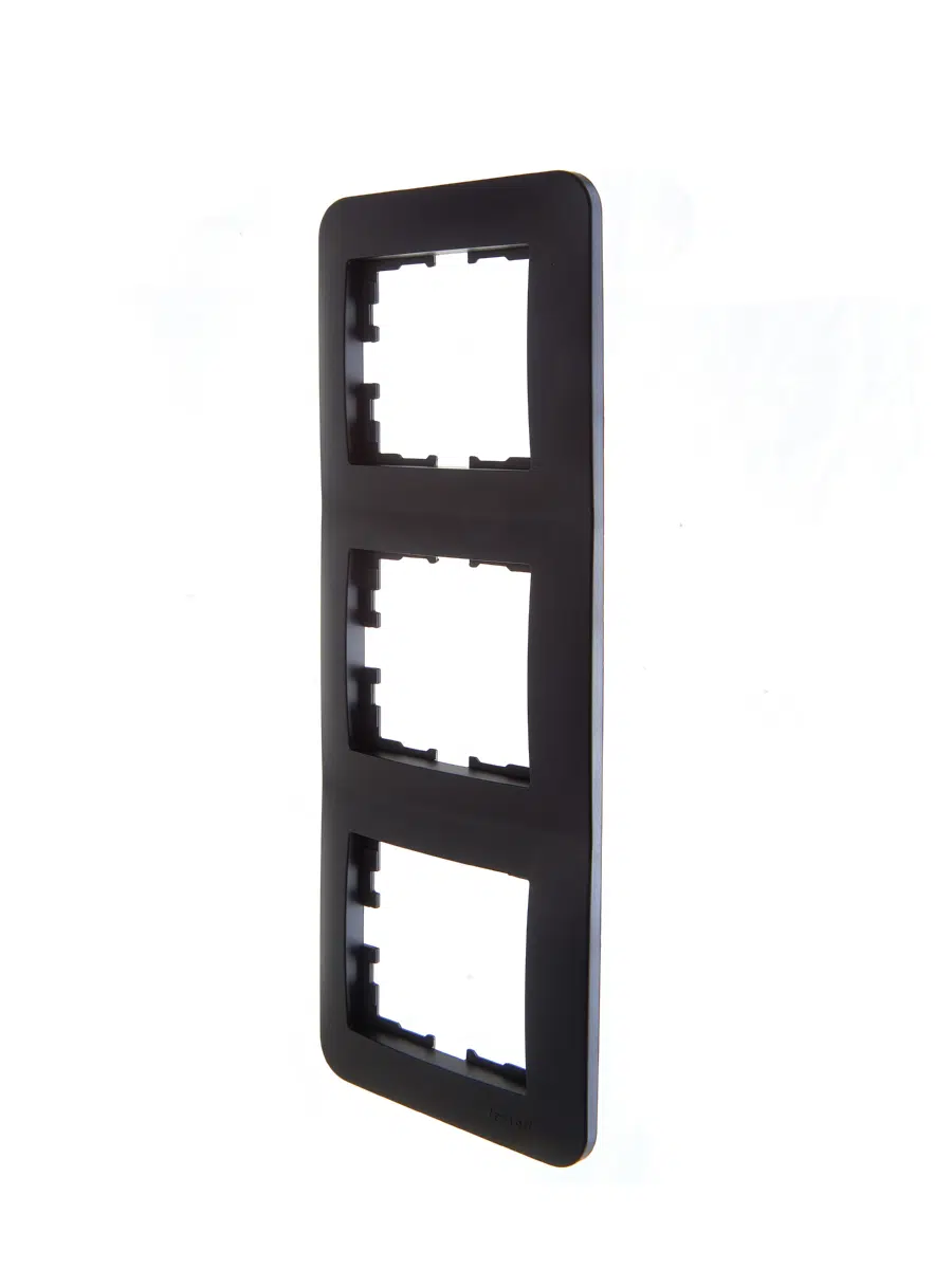 ASTI Рамка 3-ая вертикальная б/вст чёрный бархат LEZARD 7081-4200-153 - Вид №2