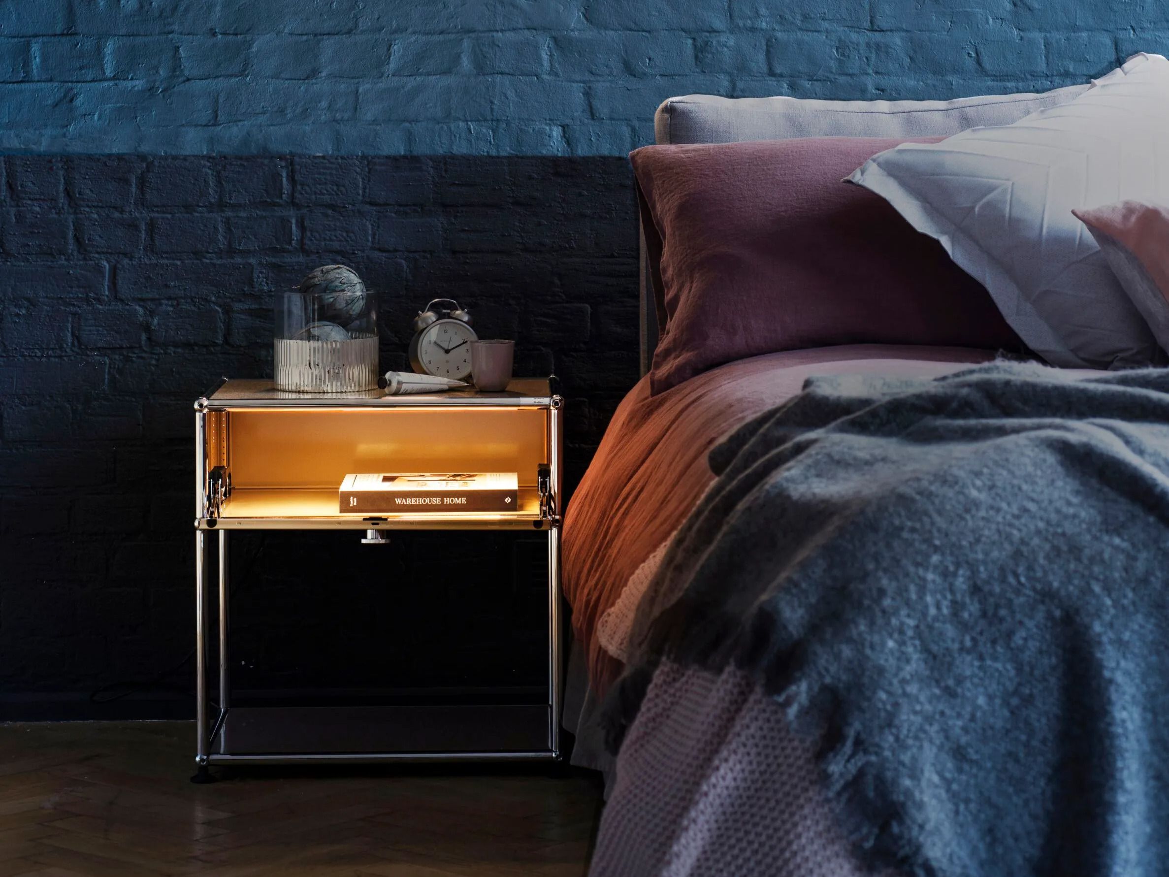 Прямоугольная стальная прикроватная тумбочка с ящиками USM USM SELECTION ARCH-00096670 - Вид №1