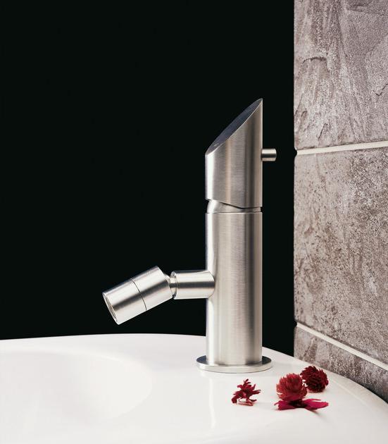 MGS Смеситель для биде из нержавеющей стали, устанавливаемый на столешницу, с регулируемым изливом Contemporary sun-id-1450309 - Вид №1