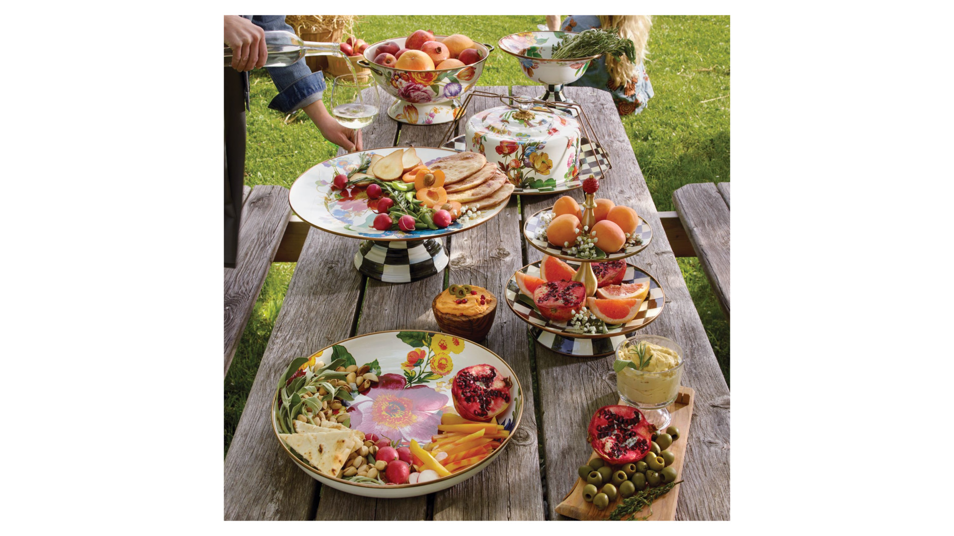 10654510 Mackenzie-Childs Блюдо сервировочное на подставке 40см (белое) Flower Market Сталь  - Вид №2