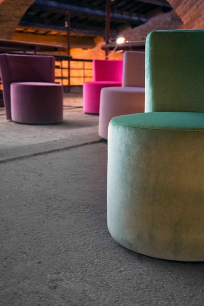 Domingo Salotti Мягкое кресло со съемной обивкой из современной ткани для контрактного использования. Dalt sun-id-1506688 - Вид №2