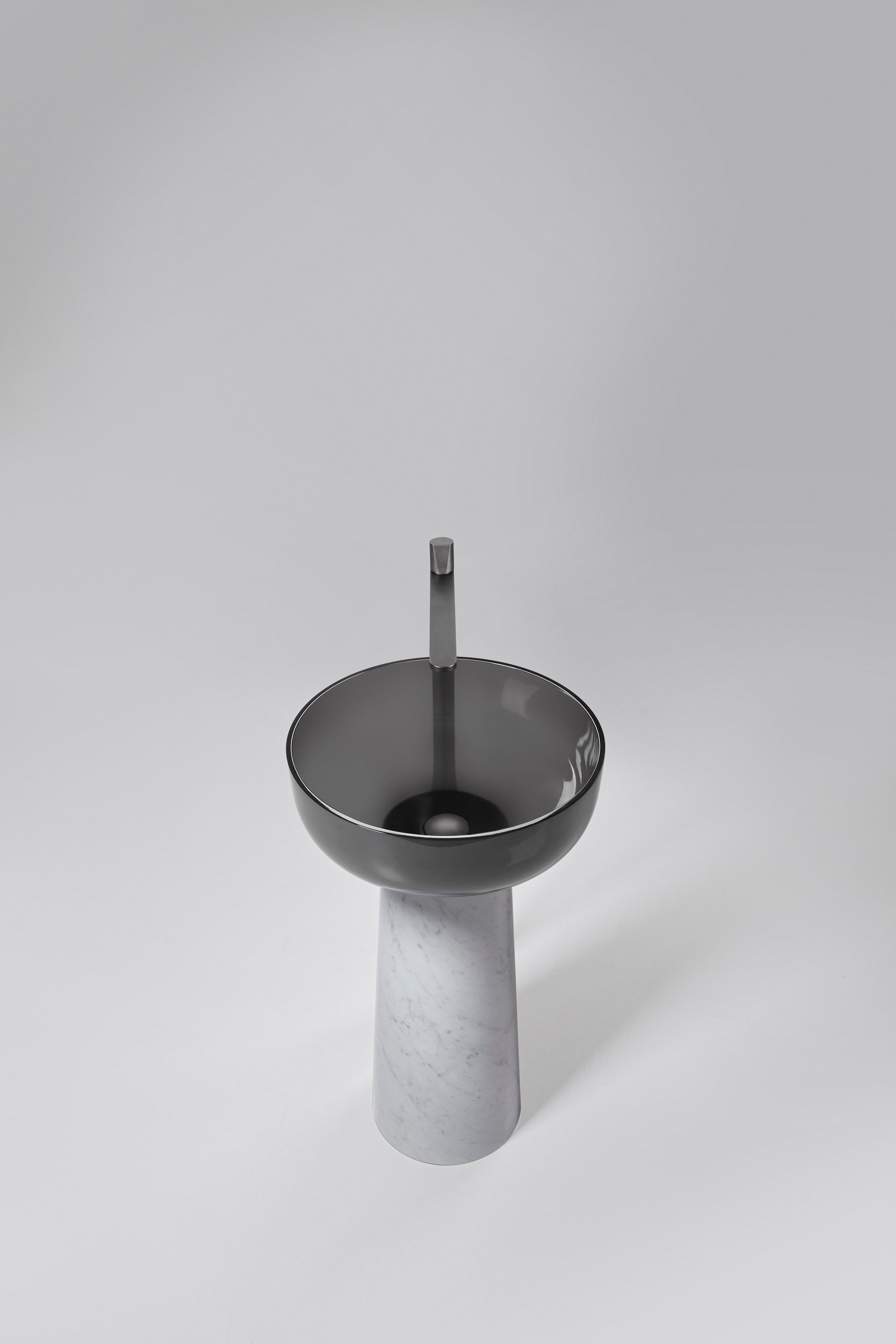 Каррарский мрамор отдельно стоящий круглый умывальник Antoniolupi ALBUME10 + ALBUME21 ARCH-00067725 - Вид №2