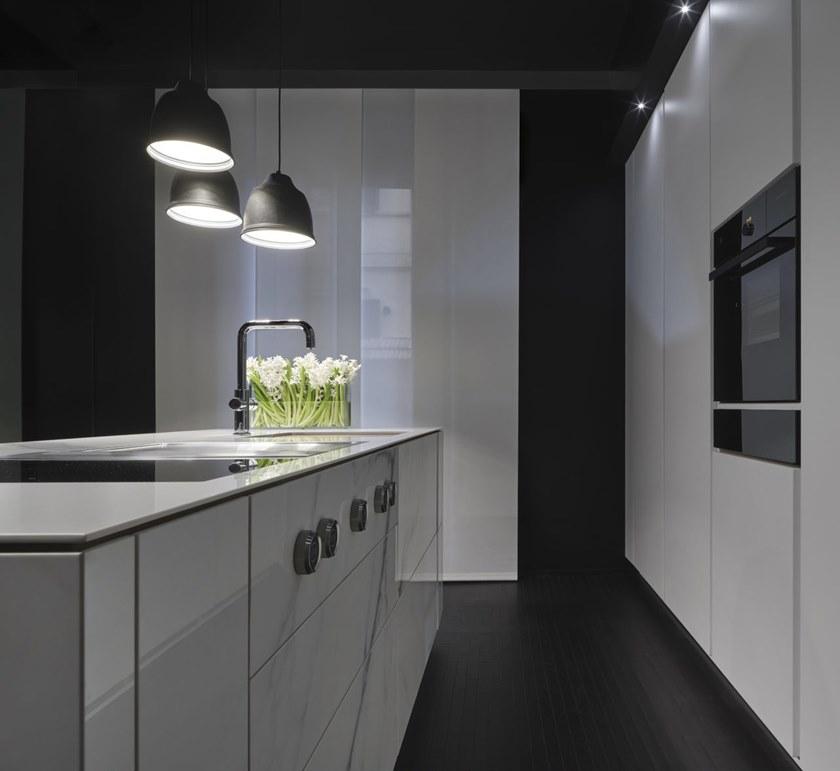 RIFRA Кухня с островом из глянцевого золотого керамического камня calacatta Kube sun-id-1472649 - Вид №3