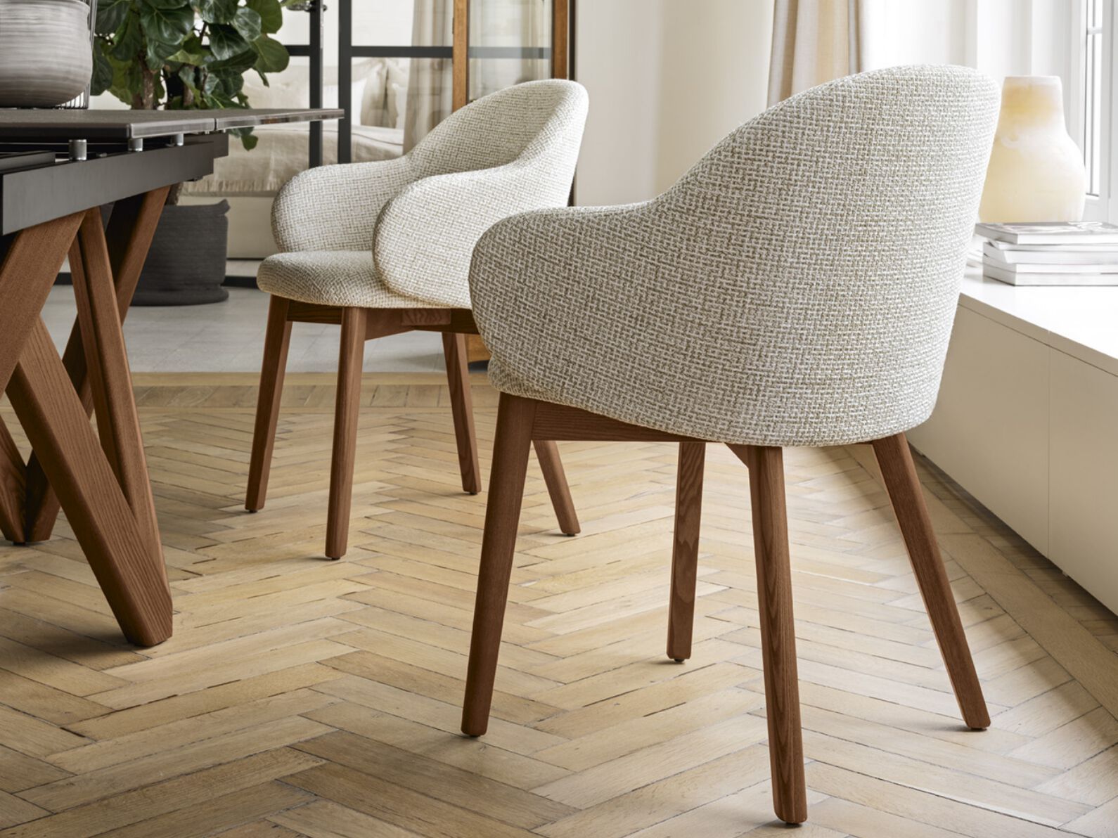 Тканевый мягкий стул с деревянной основой Calligaris Холли ARCH-00067442 - Вид №4