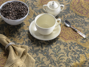 Льняная скатерть