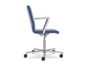 Офисное кресло из ткани с 5 спицами