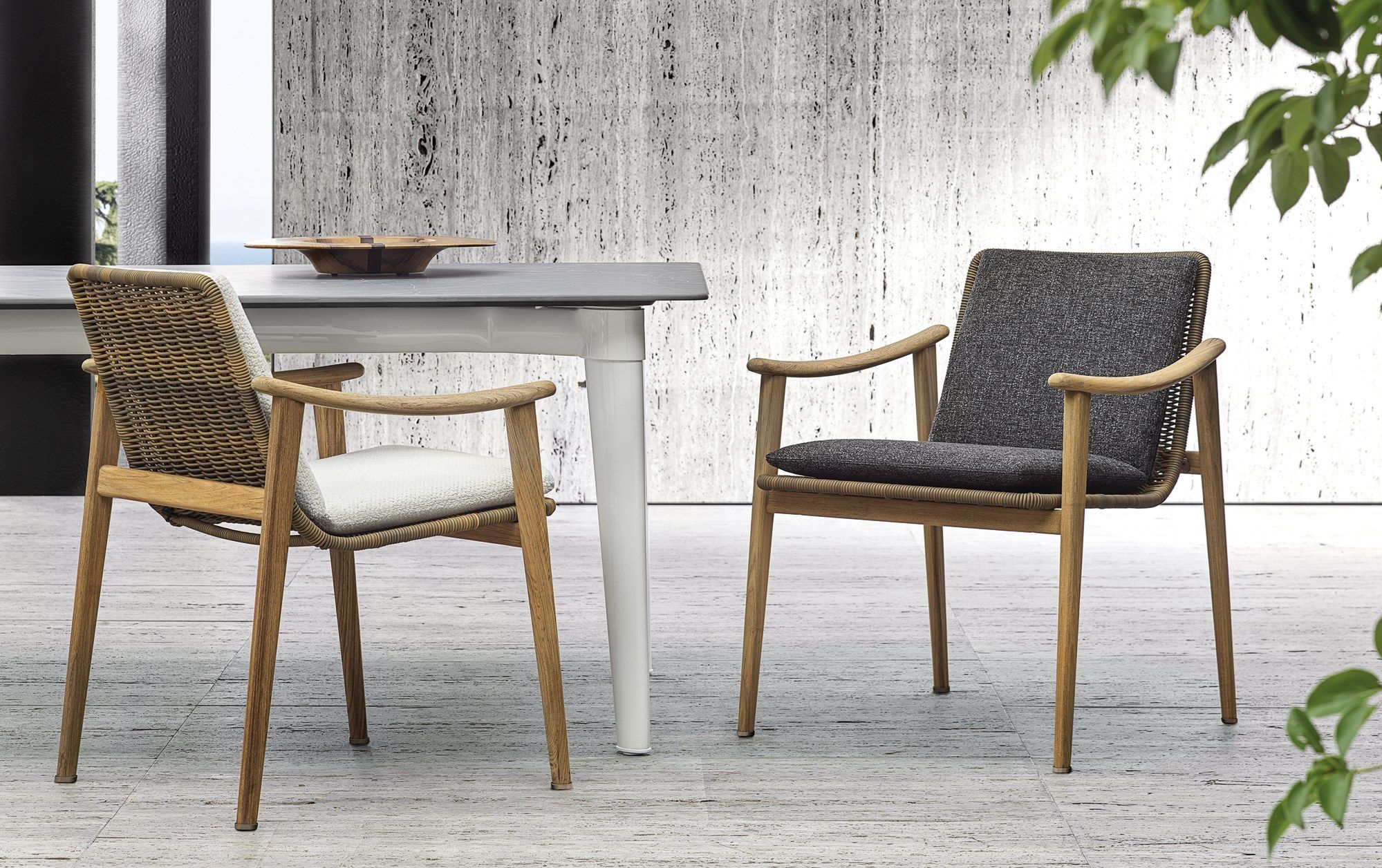 Открытый стул из тикового дерева с подлокотниками Minotti Fynn Outdoor ARCH-00050601 - Вид №1