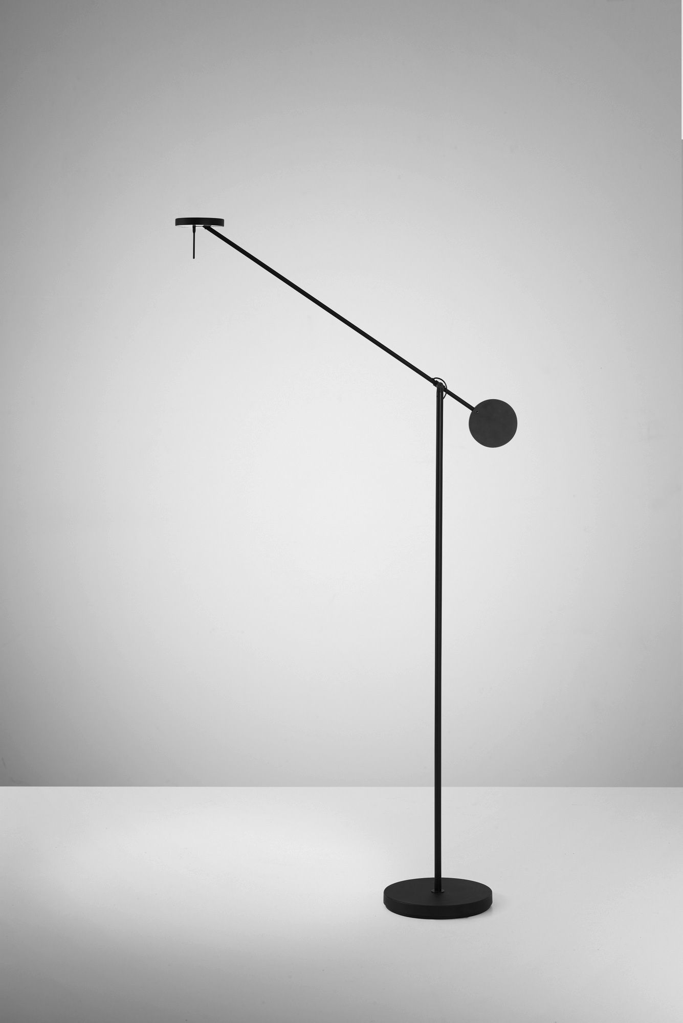 Стальная регулируемая светодиодная напольная лампа LedsC4 Invisible ARCH-00119446