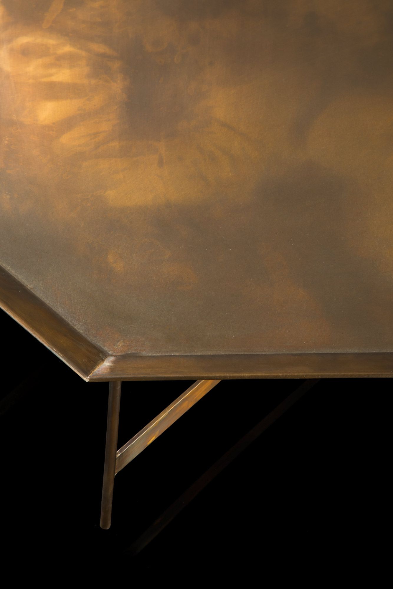 Латунный восьмиугольный низкий журнальный столик Henge OCTAGON ARCH-00063352 - Вид №1