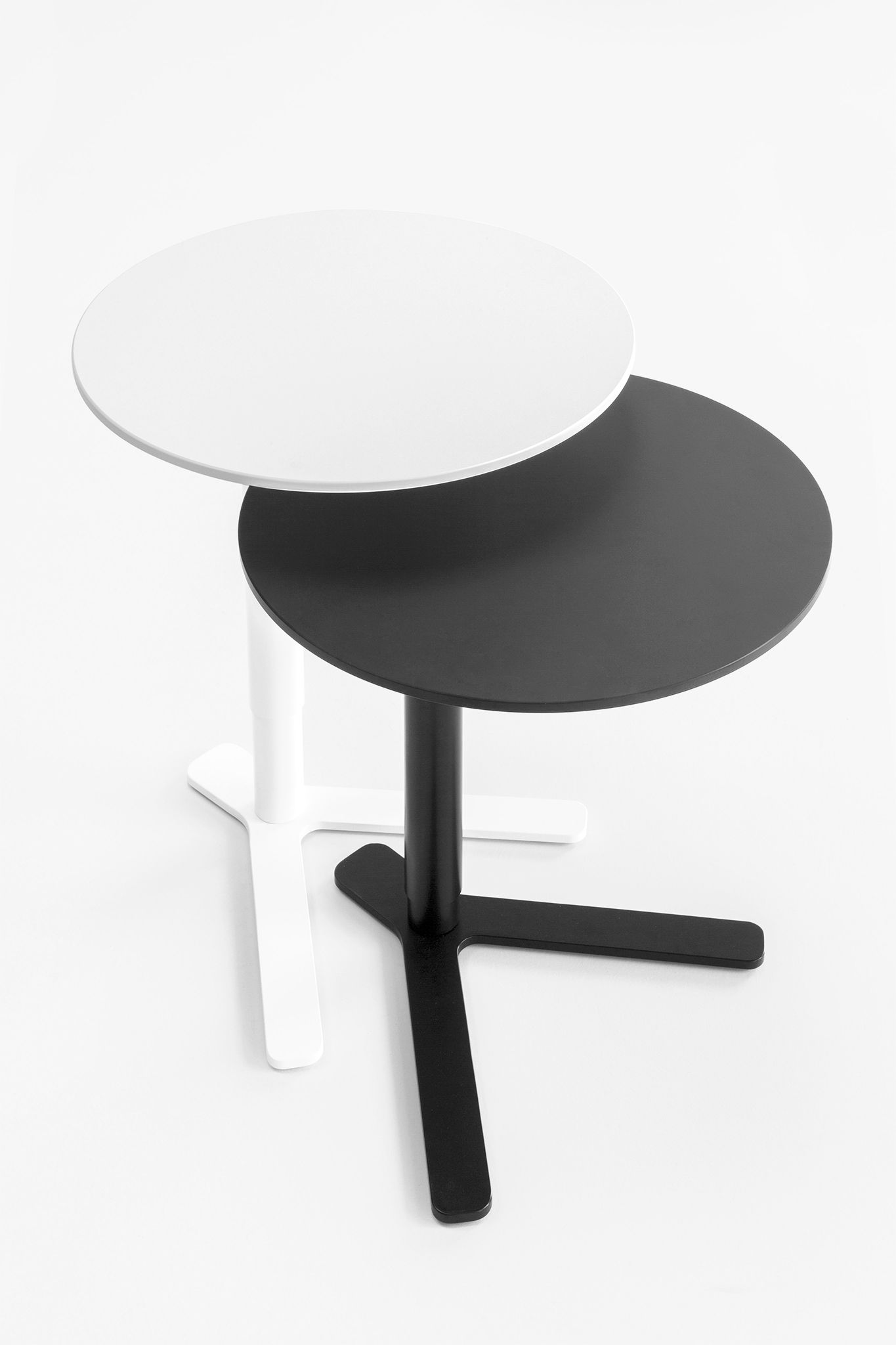 Круглый садовый столик Lapalma YO OUTDOOR ARCH-00024378 - Вид №5