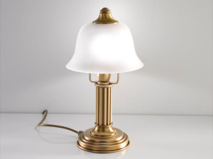 Светодиодная настольная лампа из латуни и стекла