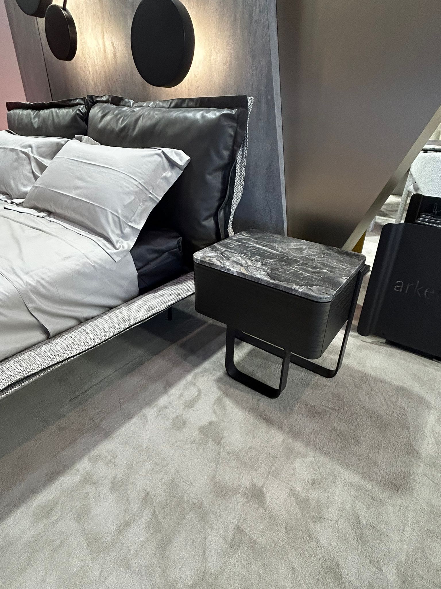 Двуспальная кровать с мягким изголовьем In Stock Arketipo ARCH-00128111 - Вид №3