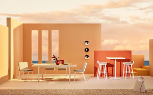 Квадратный стол из тикового дерева