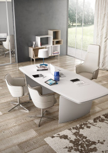 Кожаный спиц поворотный стул с подлокотниками