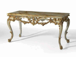 Лакированная консоль с мраморной столешницей в стиле барокко