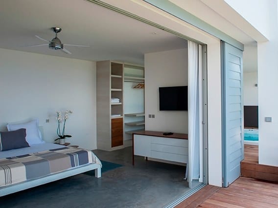 Деревянный шкаф с распашными дверями Punt Tactile ARCH-00078397 - Вид №8